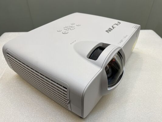 Flyin 5000 ANSI Lumens 3LCD Laser Projector WUXGA Native Support 4K Short Throw HDBaseT Éducation à la cartographie 3D