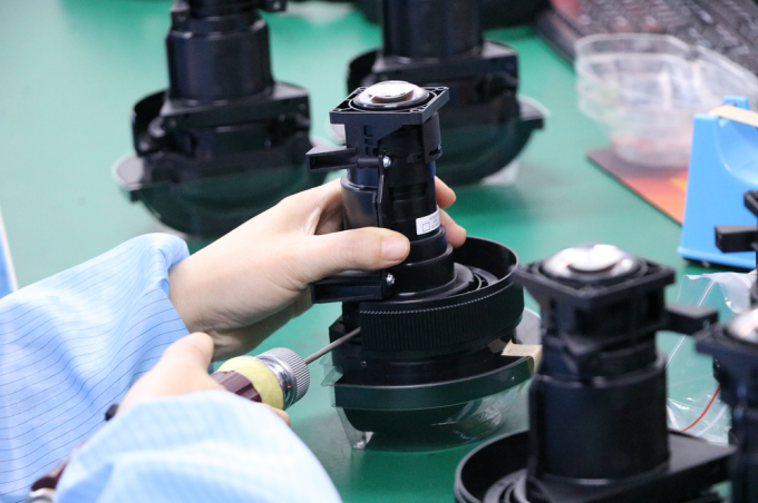 Flyin 2025 Professionnel Projecteur laser 3LCD 4K 7200 Ansi Lumens Ultra Hd 3840x2160 Haute luminosit&eacute; Pour l'&eacute;ducation des affaires Grands lieux Salles de banquet Sc&egrave;nes 12