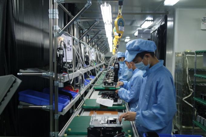 Flyin 2025 Professionnel Projecteur laser 3LCD 4K 7200 Ansi Lumens Ultra Hd 3840x2160 Haute luminosit&eacute; Pour l'&eacute;ducation des affaires Grands lieux Salles de banquet Sc&egrave;nes 16